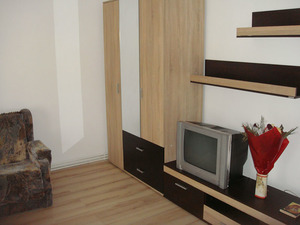 Apartament 4 camere Targoviste - Central