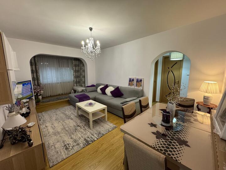 60d4e94f-1653-46cc-9c69-01bb8c26865e