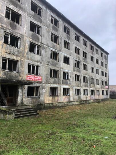 Vezi toate fotografiile acestui imobil